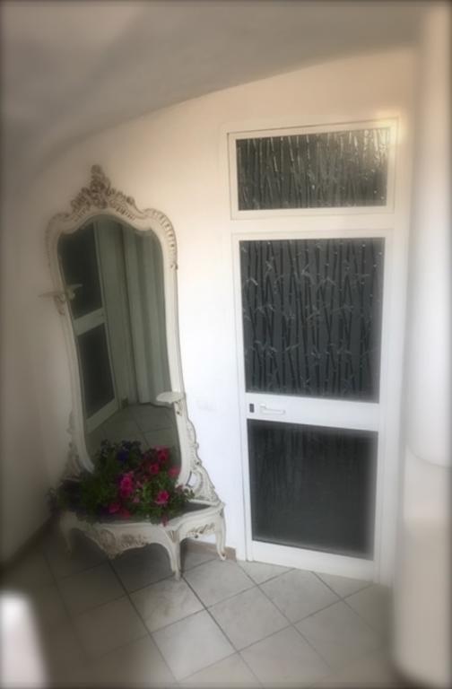 Pied A Terre Sul Porto Lejlighed Ischia Eksteriør billede